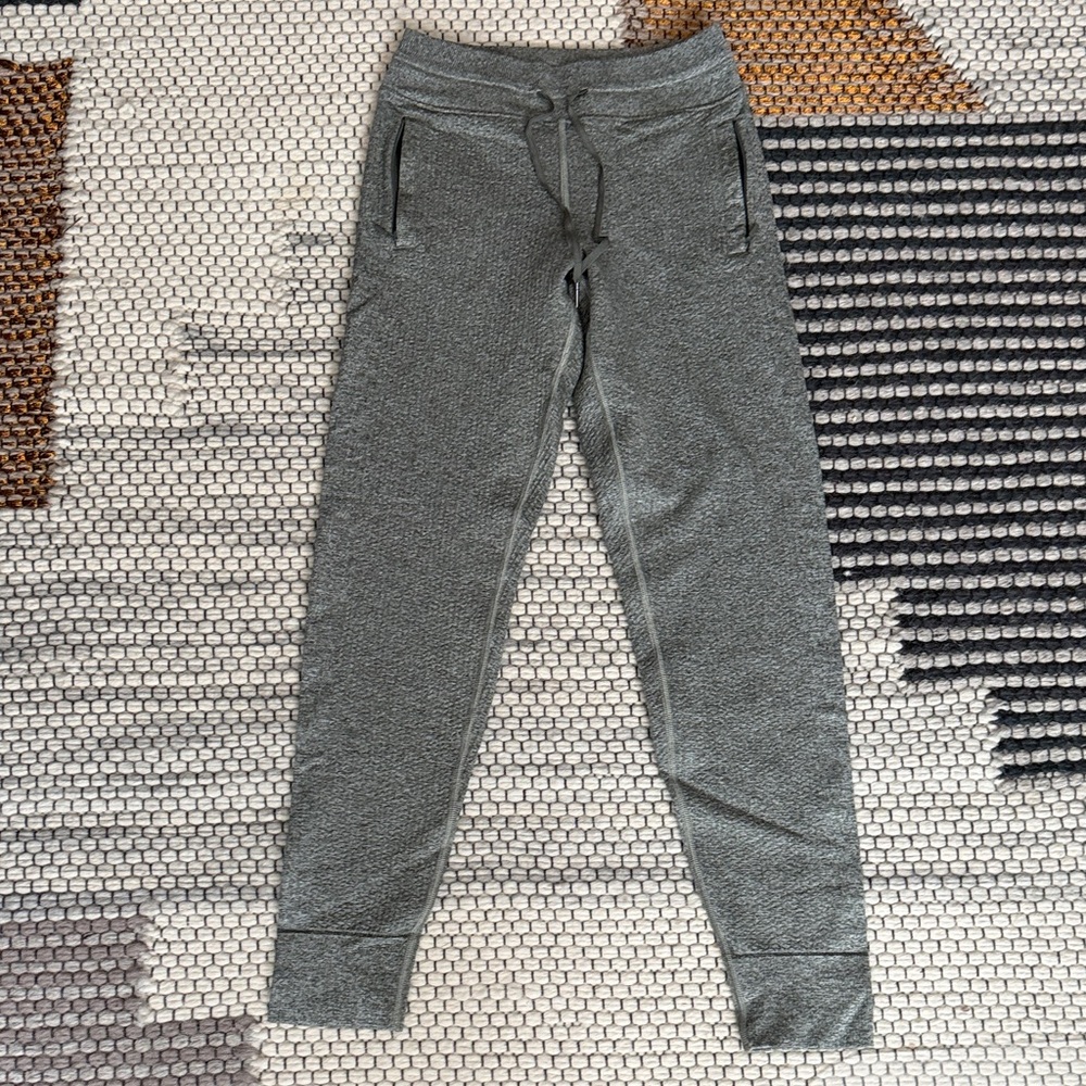 lululemon athletica Women’s 2 Gray Joggers